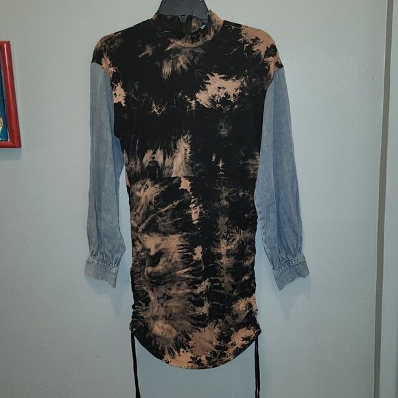 Fashion Nova Mixed Signals Mini - Picture 2 of 7